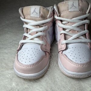 Jordan Kids Sneakers in Pink and White